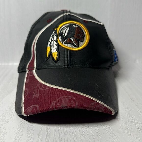 Washington Redskins Black Leather SnapBack Cap Hat Reebok NFL - Picture 1 of 11